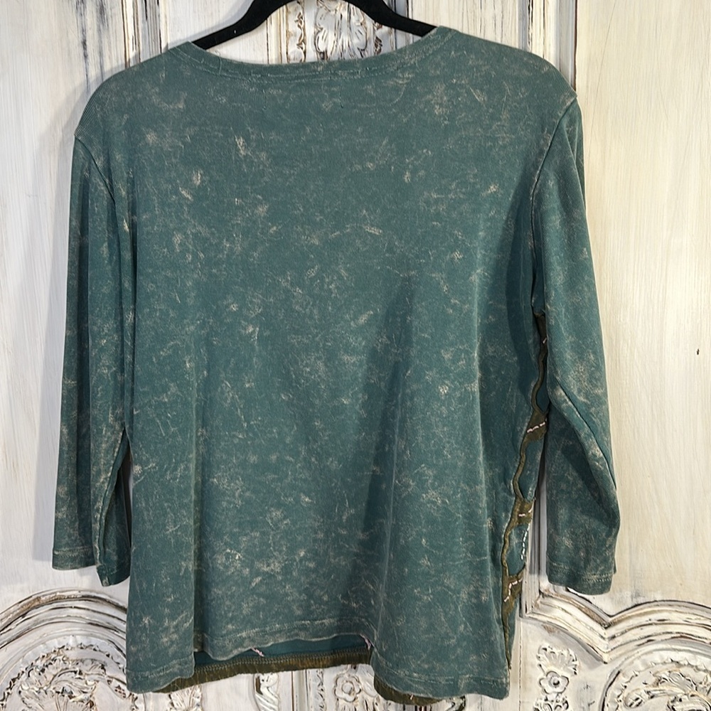 Curated, Forever 21 Bright White Jean Shorts with Embroidered Top 2Pc Bundle - Picture 7 of 8